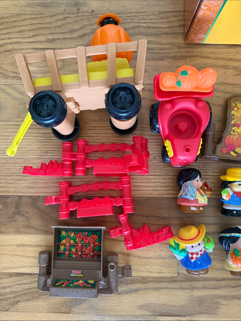 Fisher-Price Little People Thanksgiving and Fall Playsets - Multicolor - Picture 2 of 4